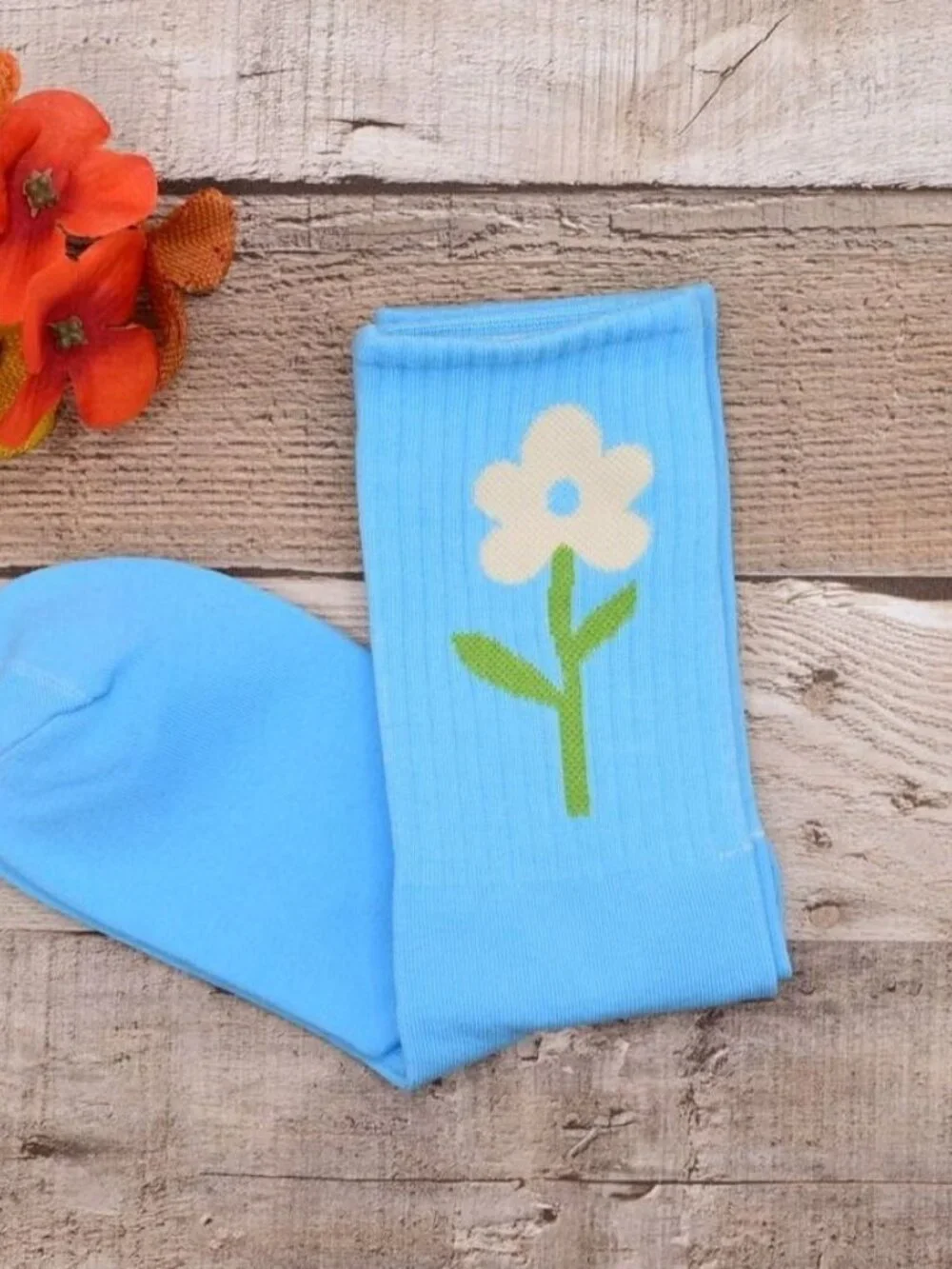 Minimal Garden Womens Flower Socks White on Blue Gift Packaged
